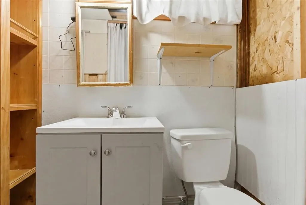 15 Tarr Avenue Lewiston ME 04240