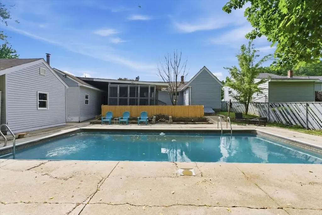 15 Tarr Avenue Lewiston ME 04240