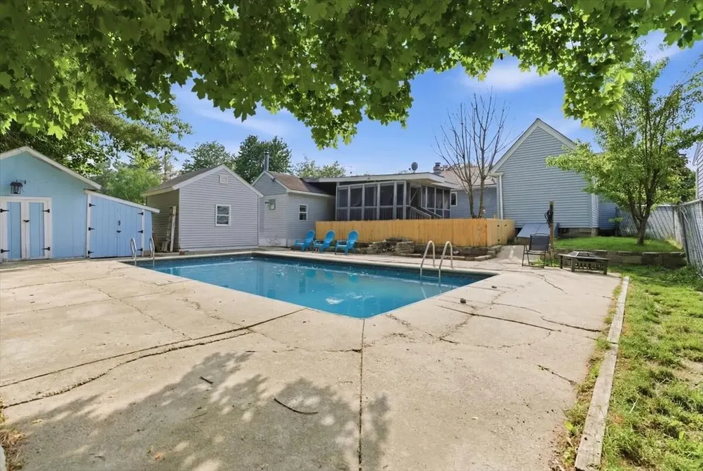 15 Tarr Avenue Lewiston ME 04240