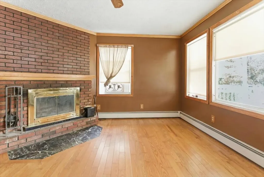 15 Tarr Avenue Lewiston ME 04240