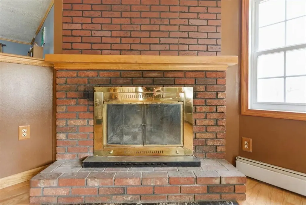 15 Tarr Avenue Lewiston ME 04240