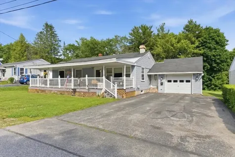 15 Tarr Avenue Lewiston ME 04240