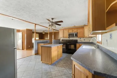 15 Tarr Avenue Lewiston ME 04240