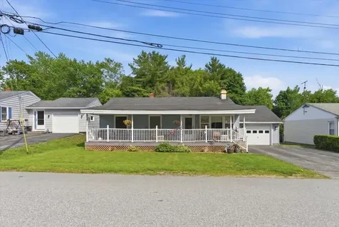 15 Tarr Avenue Lewiston ME 04240