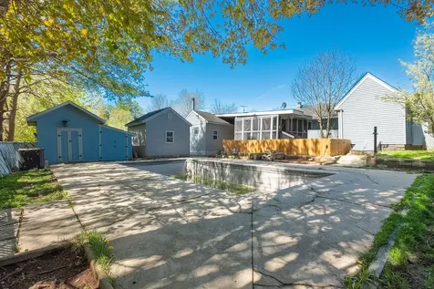 15 Tarr Avenue Lewiston ME 04240