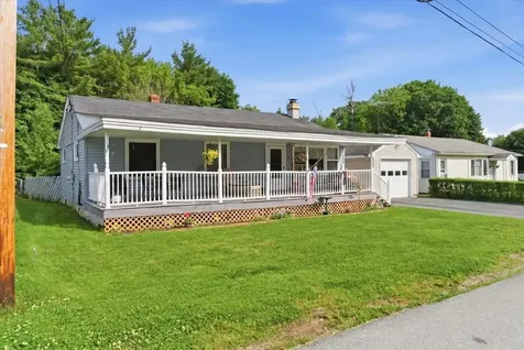 15 Tarr Avenue Lewiston ME 04240