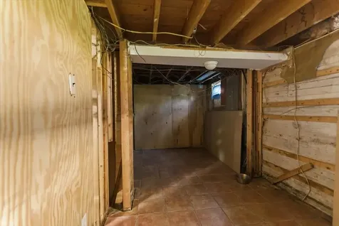 15 Tarr Avenue Lewiston ME 04240