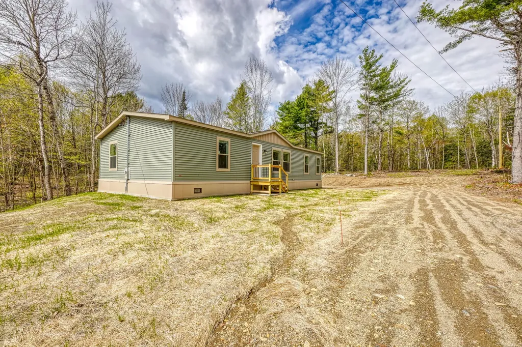 12 Country View Lane Freedom ME 04941