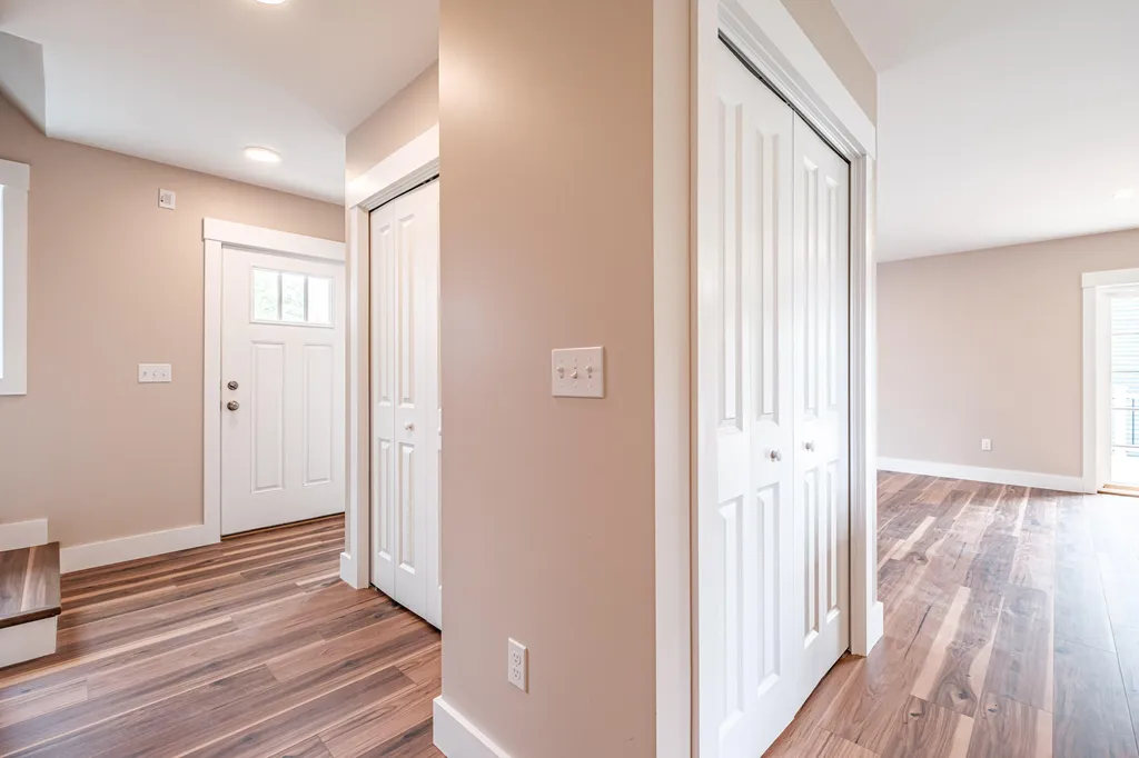 18 Green Street Westbrook ME 04092