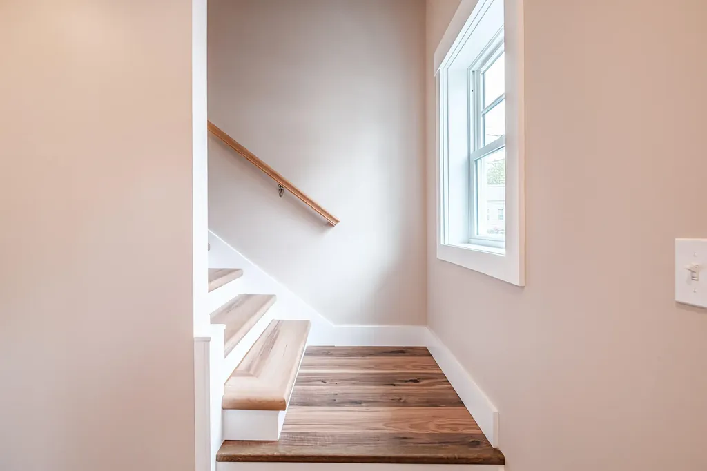 18 Green Street Westbrook ME 04092