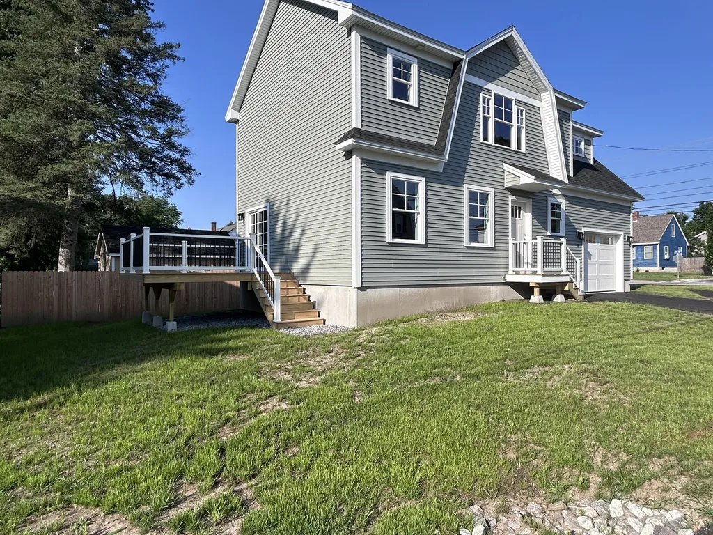 18 Green Street Westbrook ME 04092