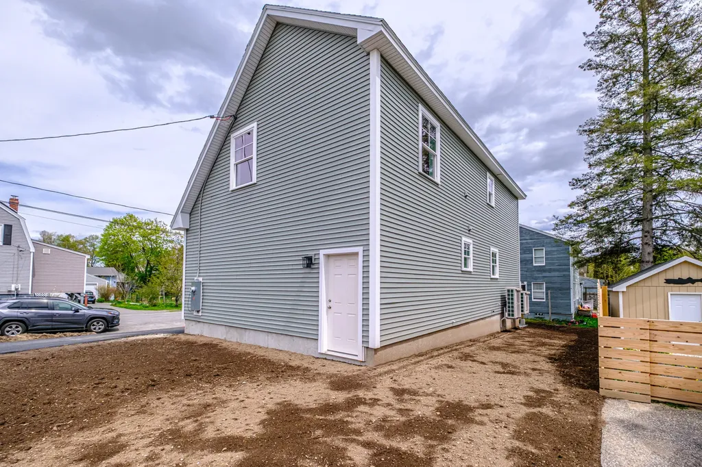 18 Green Street Westbrook ME 04092