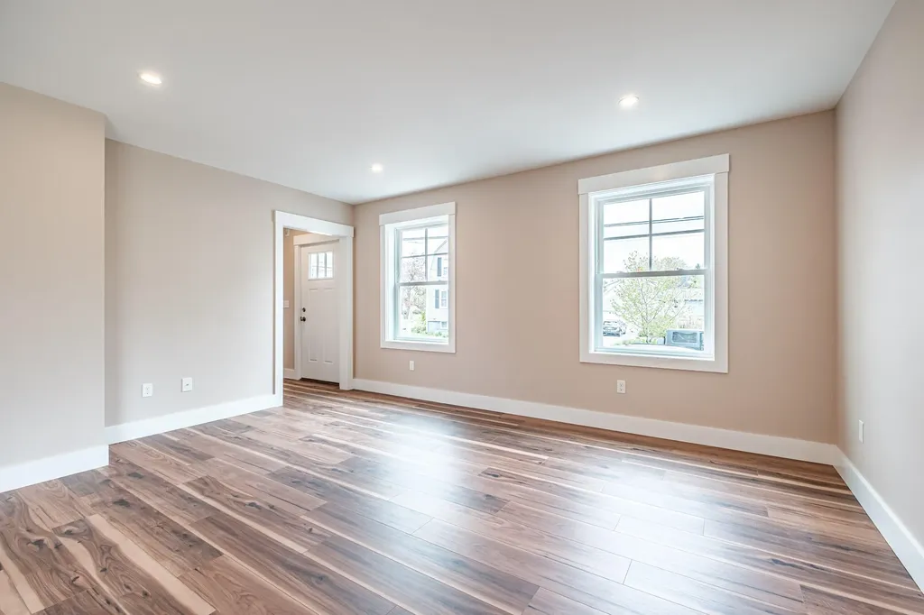 18 Green Street Westbrook ME 04092