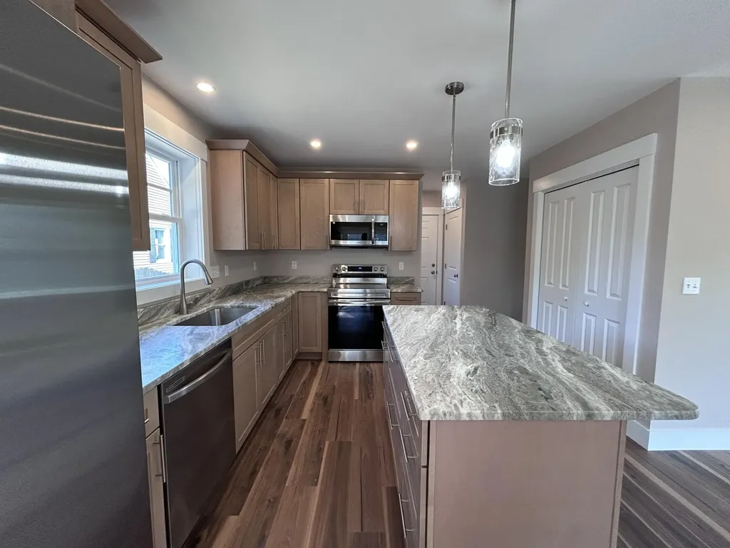 18 Green Street Westbrook ME 04092