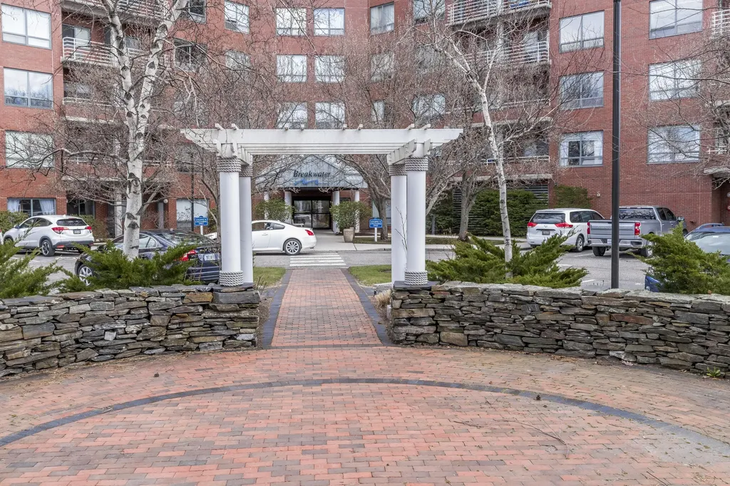 148 Breakwater Drive South Portland ME 04106