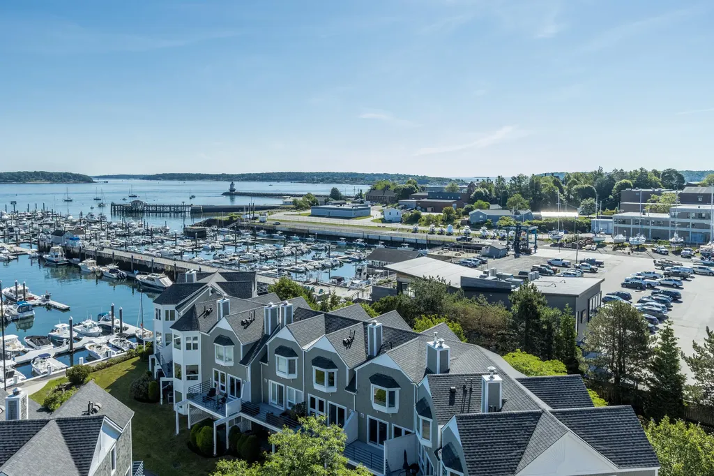 148 Breakwater Drive South Portland ME 04106