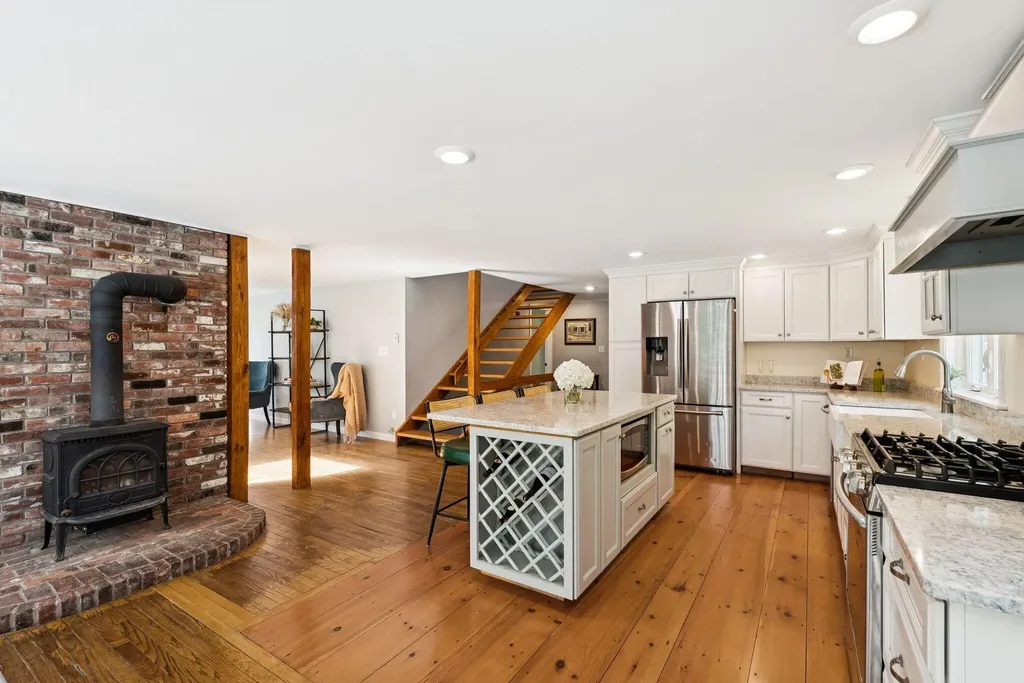 14 Oak Ridge Road Brunswick ME 04011