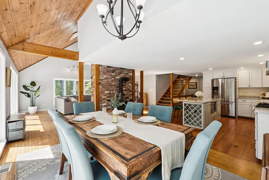 14 Oak Ridge Road Brunswick ME 04011