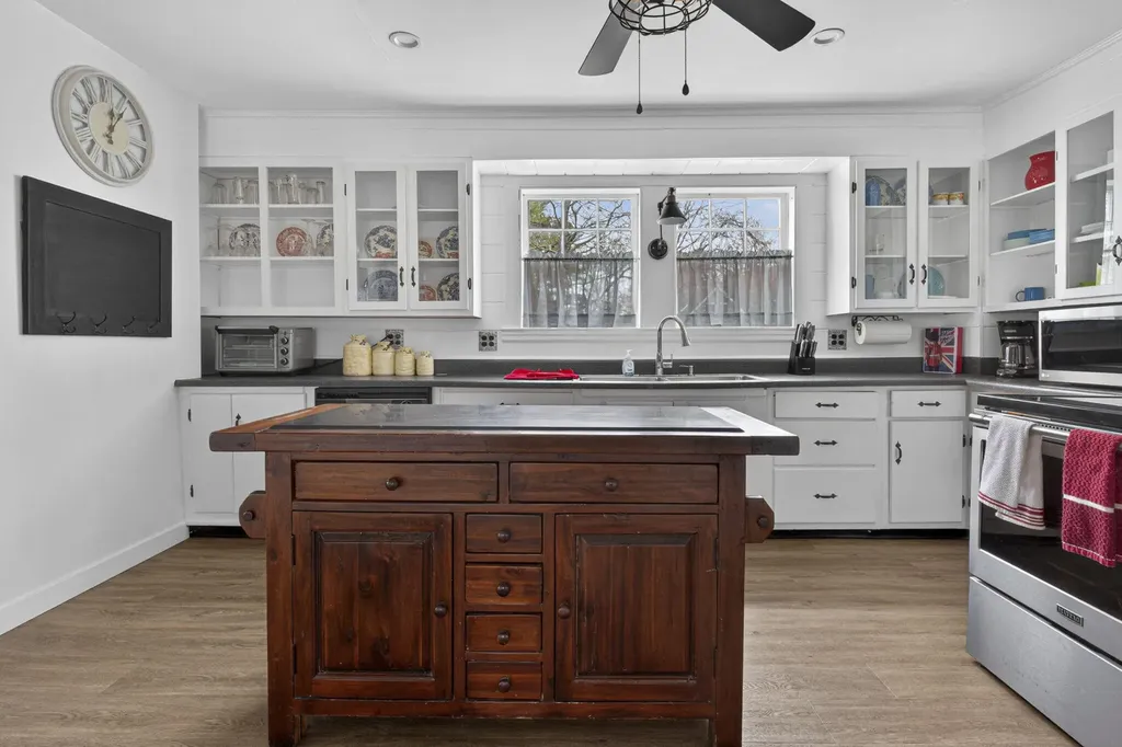 527 Pool Street Biddeford ME 04005