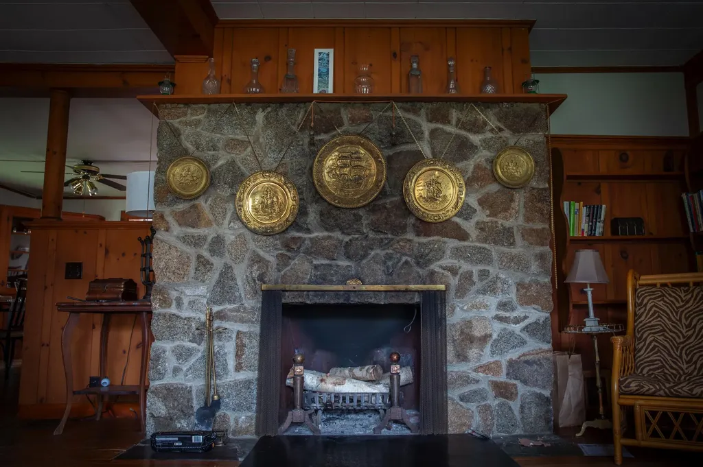 527 Pool Street Biddeford ME 04005
