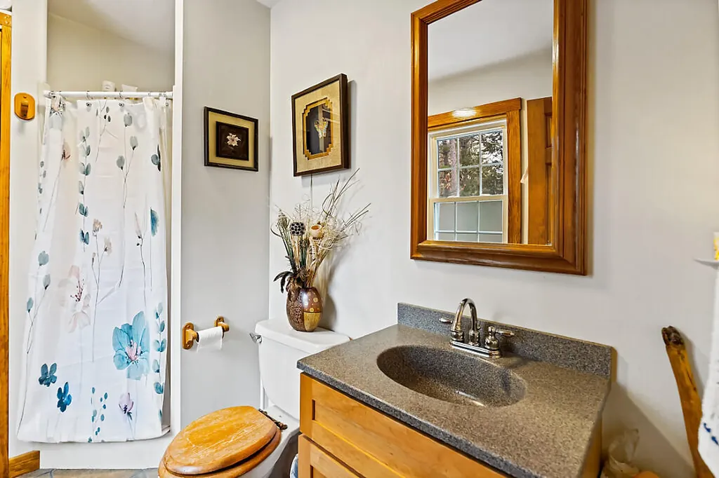 68 Diamond Drive Waterboro ME 04061