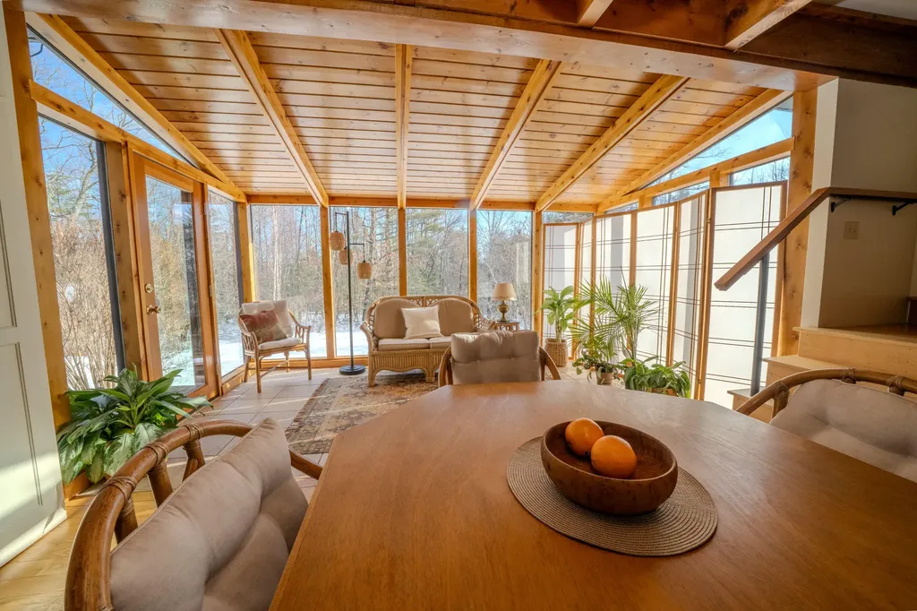 15 Castaway Drive Orland ME 04472