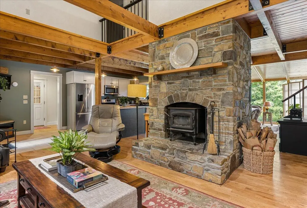 15 Castaway Drive Orland ME 04472