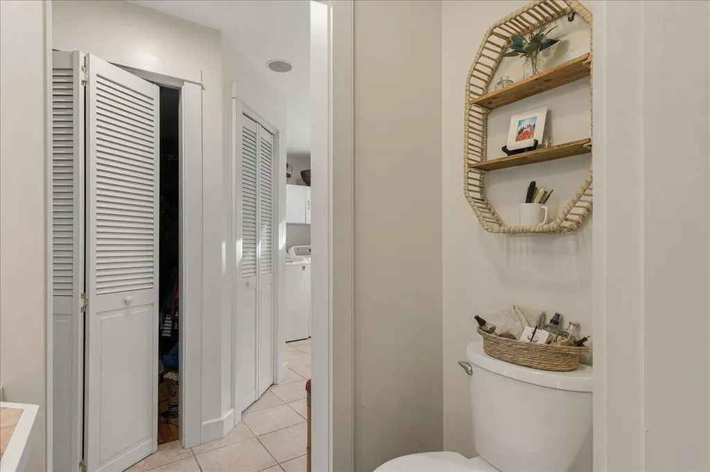 15 Castaway Drive Orland ME 04472