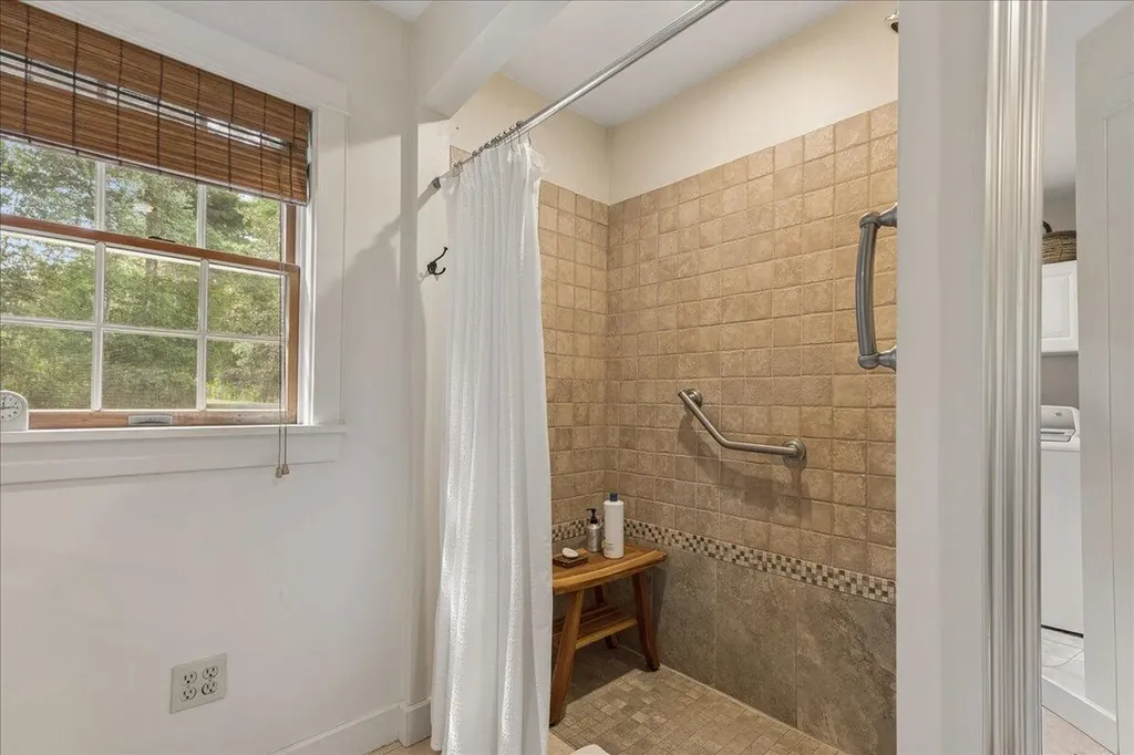 15 Castaway Drive Orland ME 04472