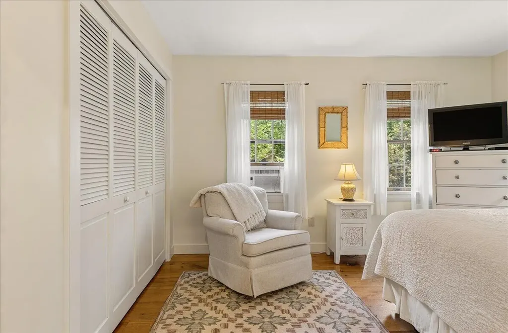 15 Castaway Drive Orland ME 04472
