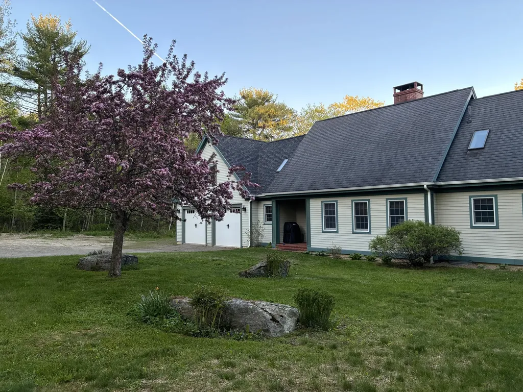 15 Castaway Drive Orland ME 04472