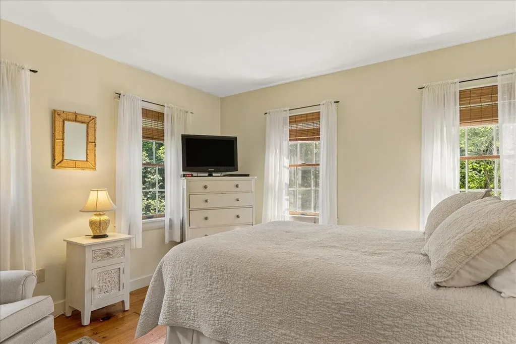 15 Castaway Drive Orland ME 04472