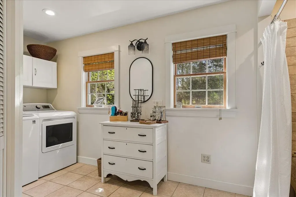 15 Castaway Drive Orland ME 04472