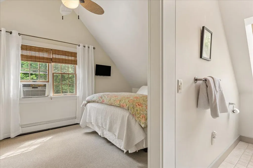 15 Castaway Drive Orland ME 04472