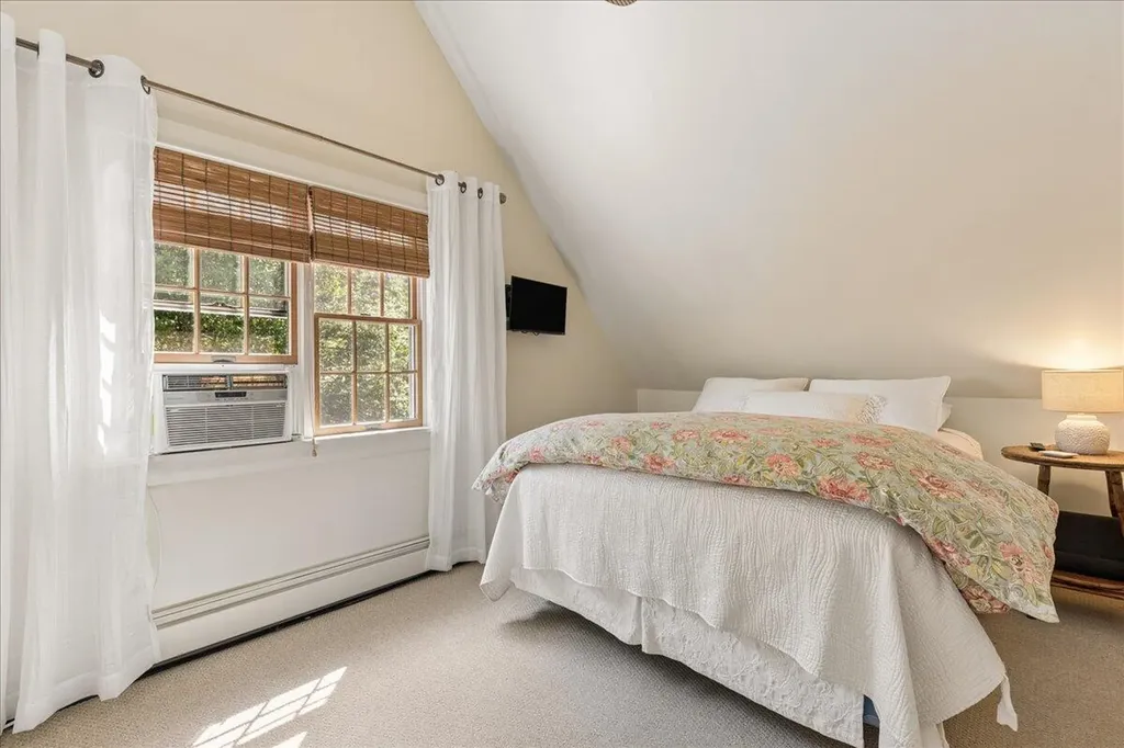 15 Castaway Drive Orland ME 04472