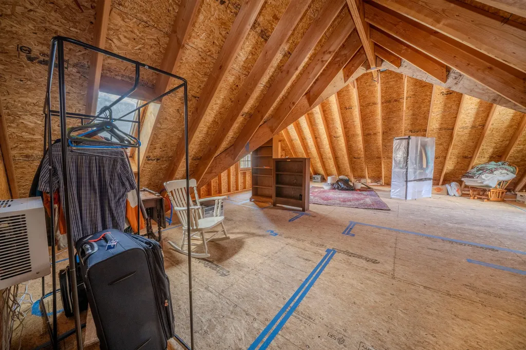 15 Castaway Drive Orland ME 04472