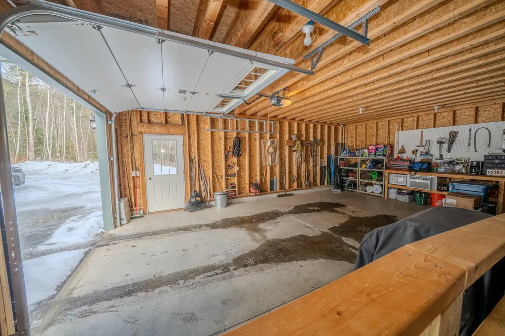 15 Castaway Drive Orland ME 04472