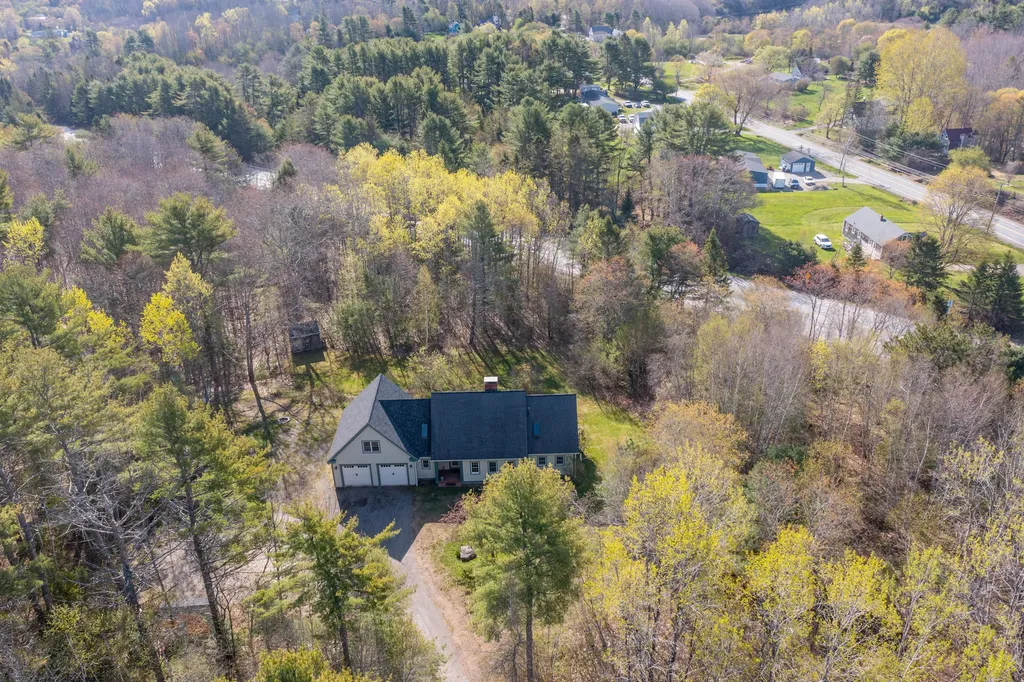 15 Castaway Drive Orland ME 04472
