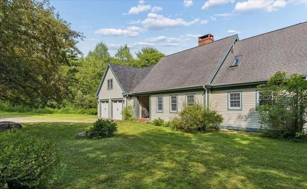15 Castaway Drive Orland ME 04472