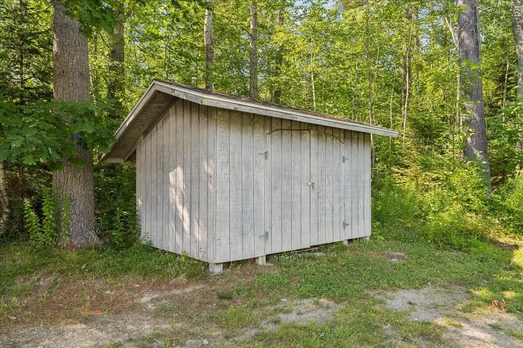 15 Castaway Drive Orland ME 04472