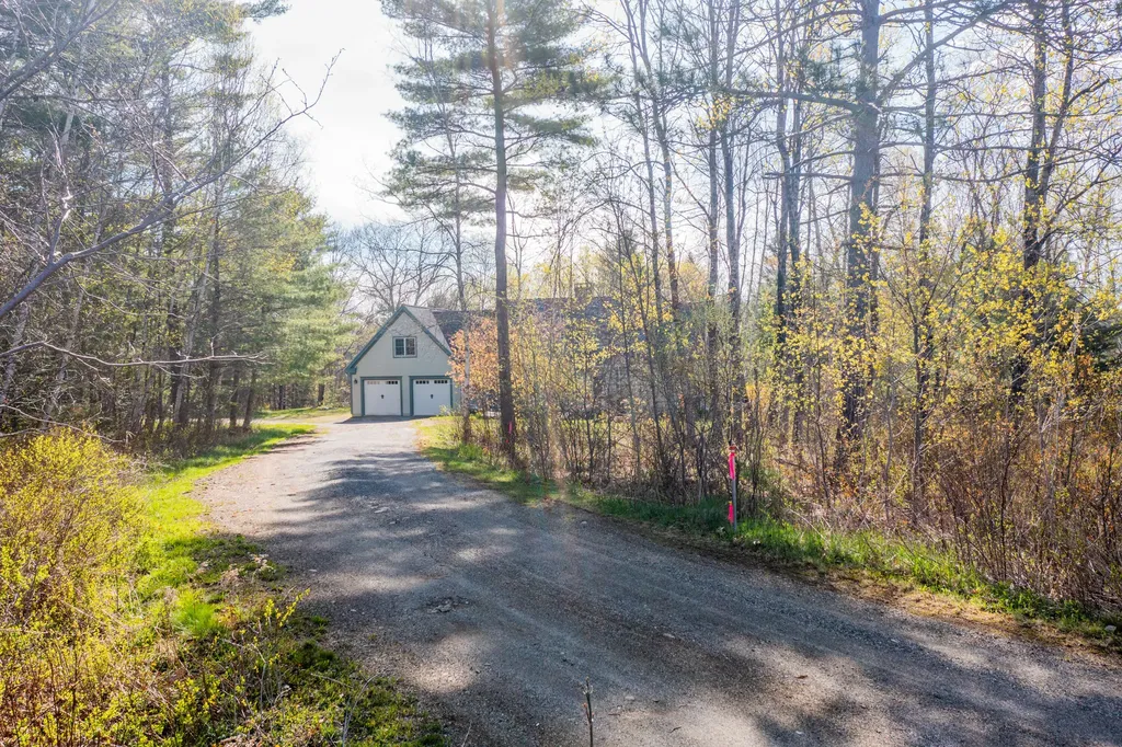 15 Castaway Drive Orland ME 04472
