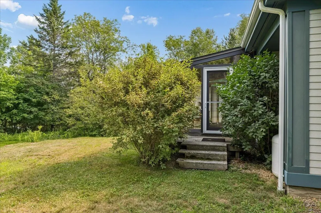 15 Castaway Drive Orland ME 04472
