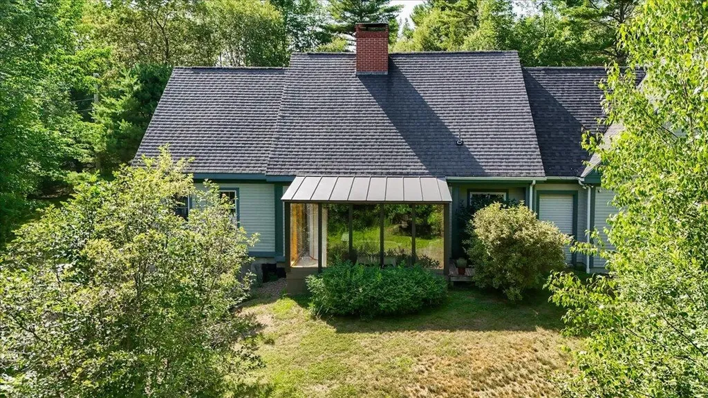 15 Castaway Drive Orland ME 04472
