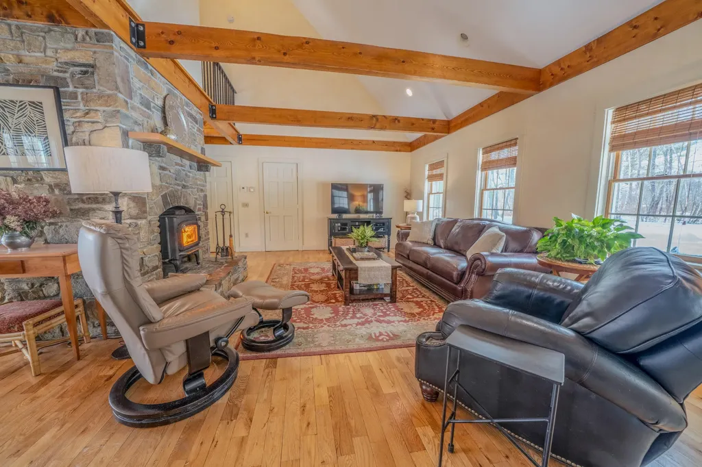 15 Castaway Drive Orland ME 04472
