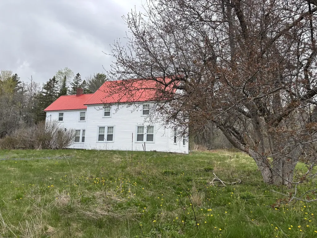 522 Water Street Guilford ME 04443