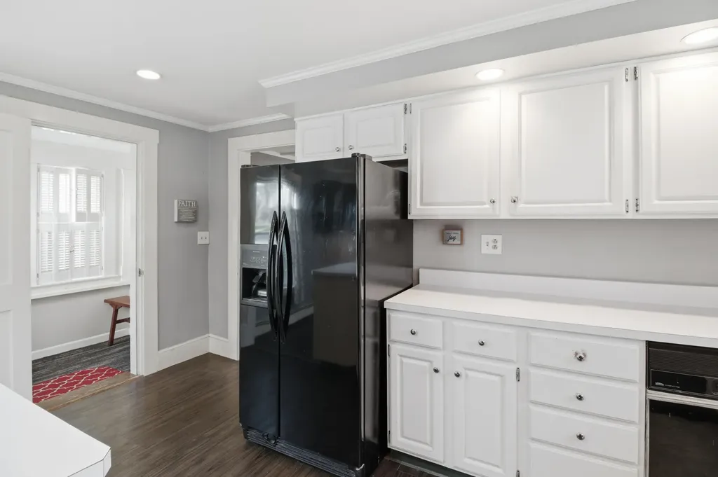 560 W Auburn Road Auburn ME 04210