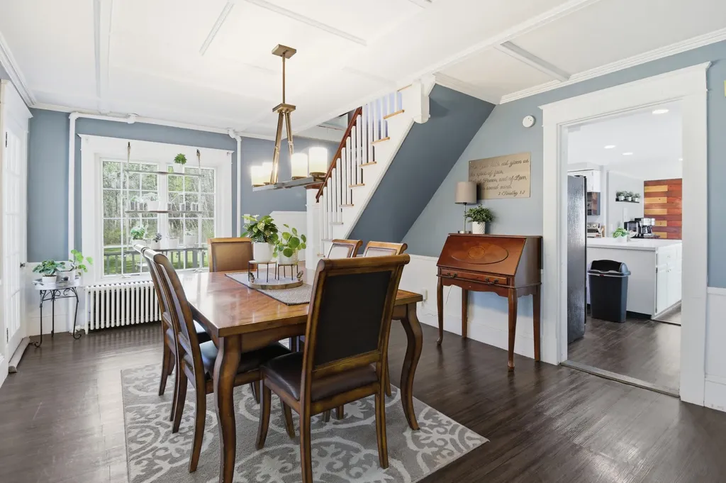 560 W Auburn Road Auburn ME 04210