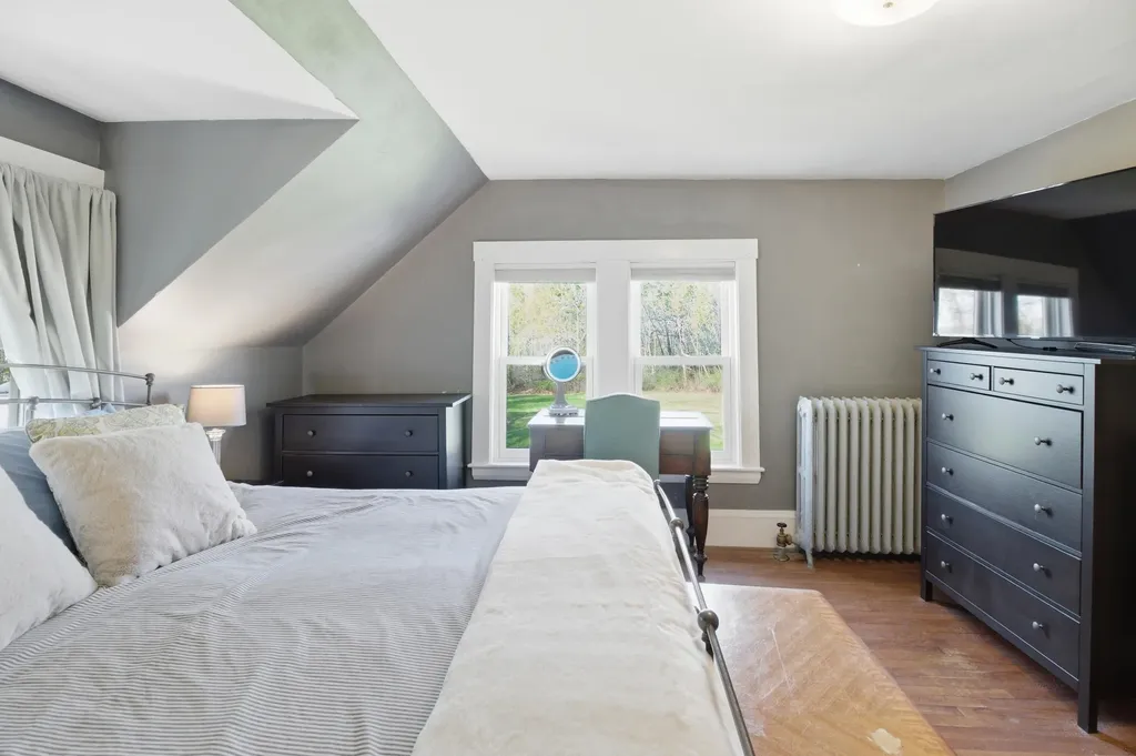 560 W Auburn Road Auburn ME 04210