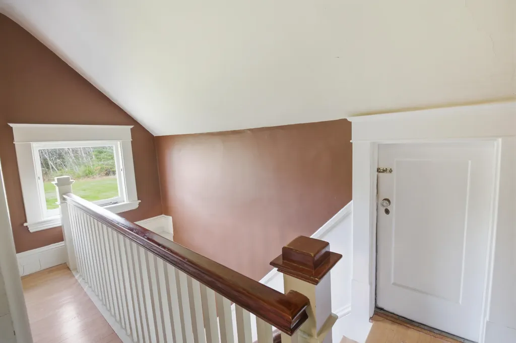 560 W Auburn Road Auburn ME 04210