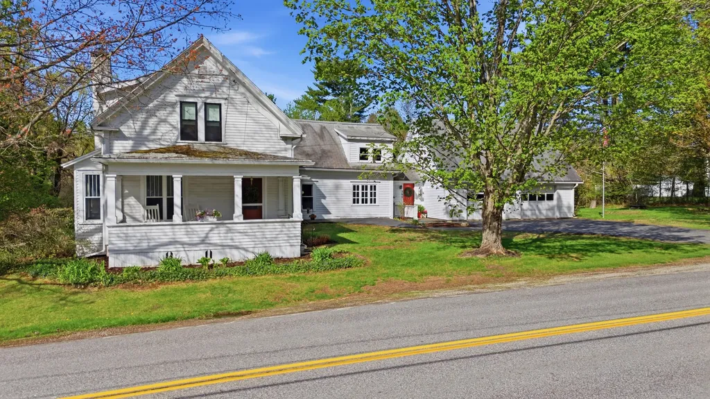 560 W Auburn Road Auburn ME 04210
